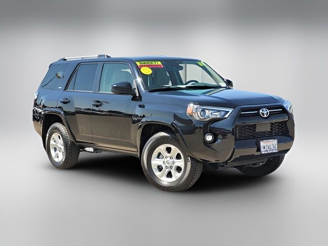 2024 Toyota 4Runner SR5
