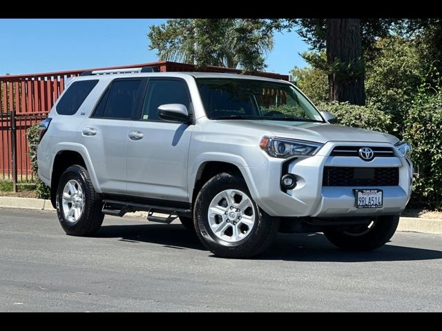 2024 Toyota 4Runner SR5