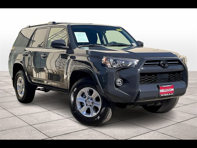 2024 Toyota 4Runner SR5