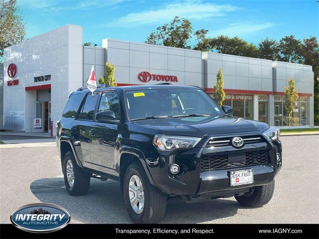 2024 Toyota 4Runner SR5