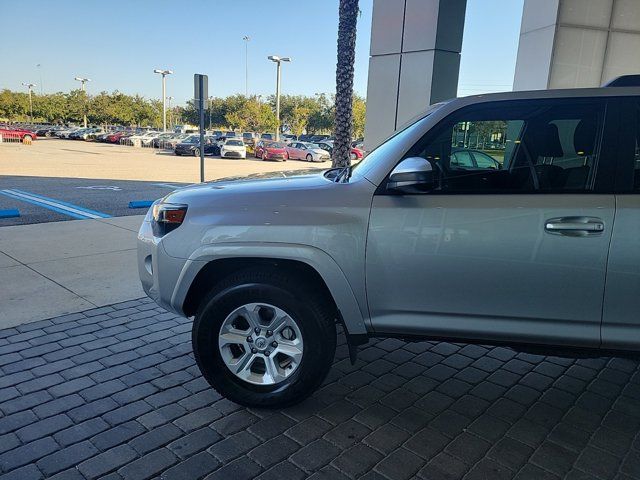 2024 Toyota 4Runner SR5