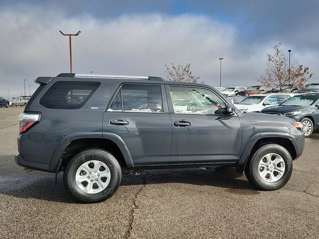 2024 Toyota 4Runner SR5