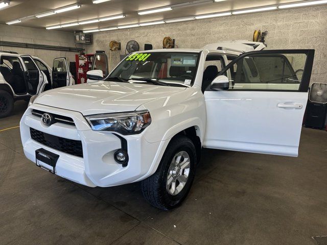 2024 Toyota 4Runner SR5