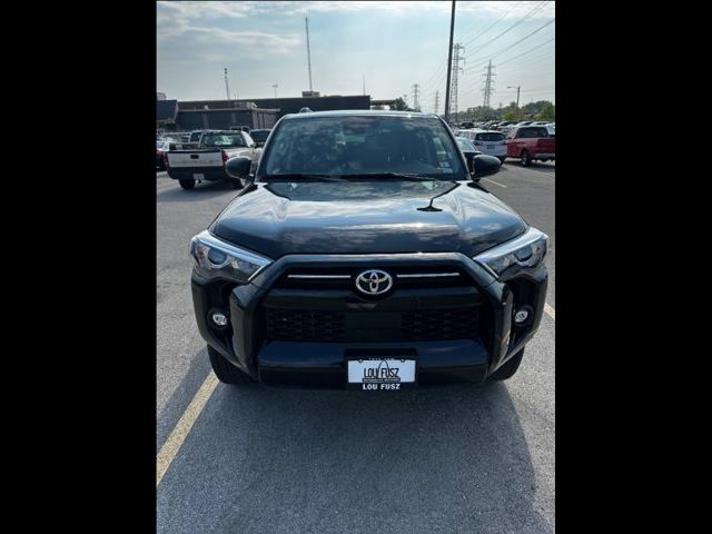 2024 Toyota 4Runner SR5