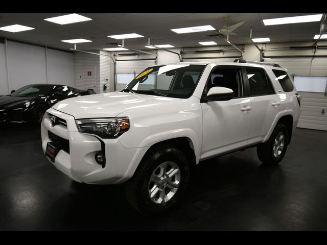 2024 Toyota 4Runner SR5