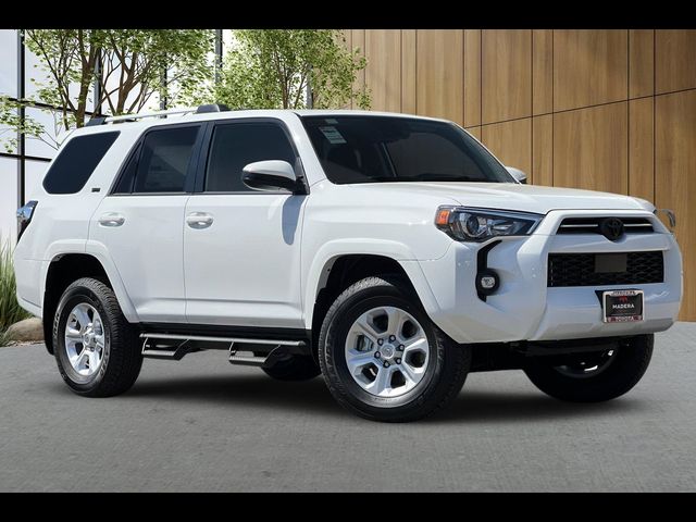 2024 Toyota 4Runner SR5