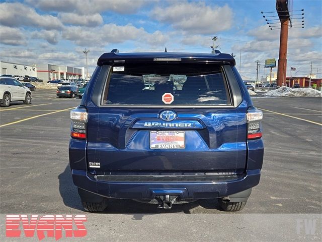 2024 Toyota 4Runner SR5