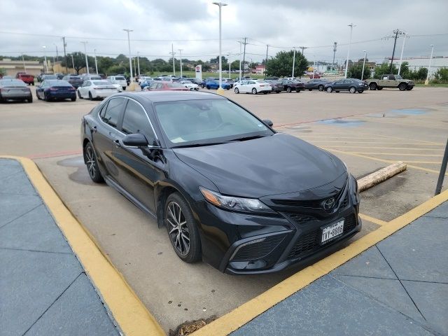 2024 Toyota Camry SE