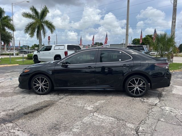 2024 Toyota Camry SE