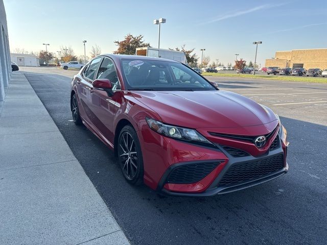 2024 Toyota Camry SE