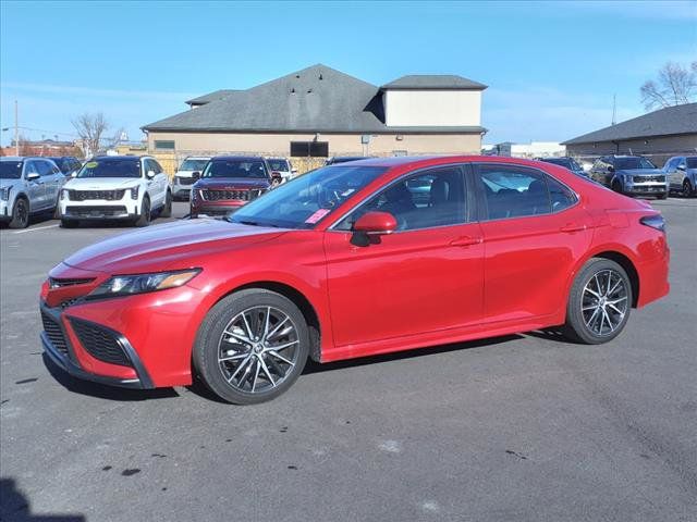 2024 Toyota Camry SE