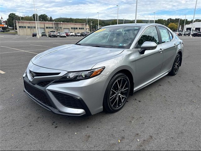 2024 Toyota Camry SE