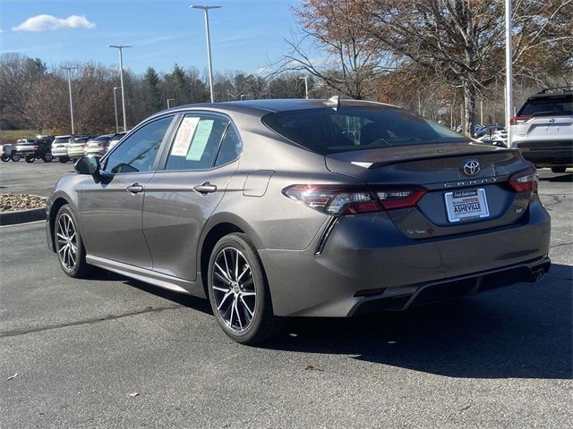 2024 Toyota Camry SE