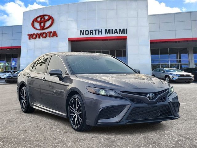 2024 Toyota Camry SE