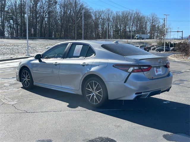 2024 Toyota Camry SE