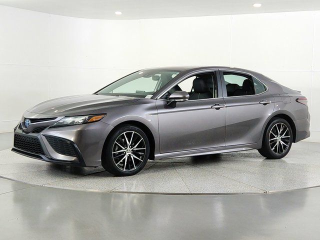 2024 Toyota Camry Hybrid SE