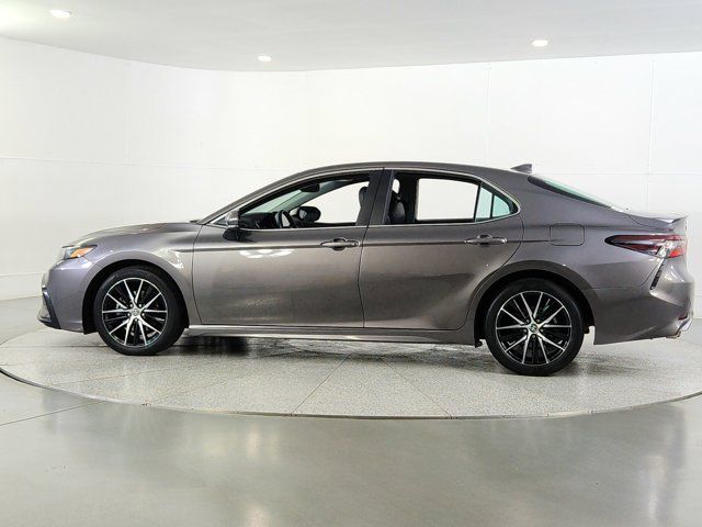 2024 Toyota Camry Hybrid SE