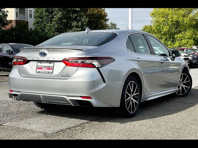 2024 Toyota Camry Hybrid SE