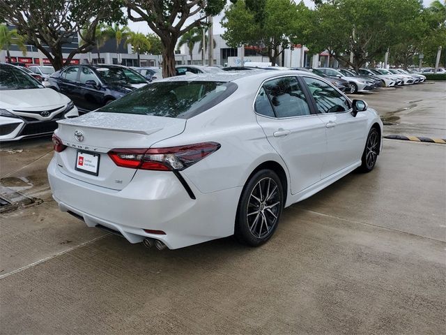 2024 Toyota Camry SE