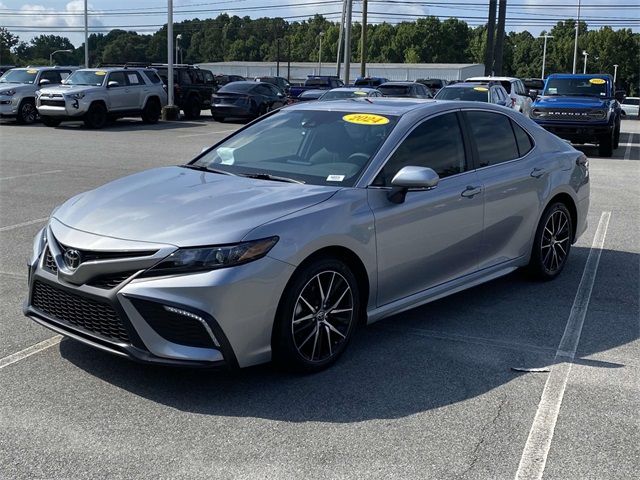 2024 Toyota Camry SE