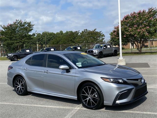 2024 Toyota Camry SE