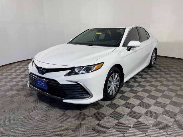 2024 Toyota Camry Hybrid LE