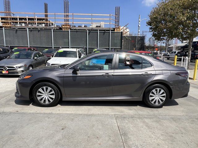 2024 Toyota Camry Hybrid LE