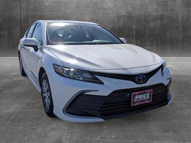 2024 Toyota Camry Hybrid LE