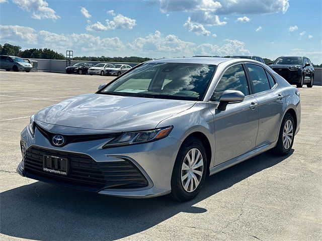 2024 Toyota Camry Hybrid LE