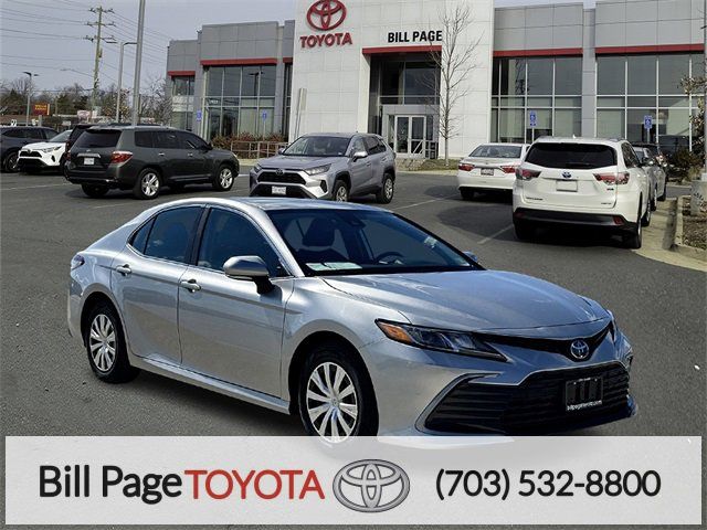 2024 Toyota Camry Hybrid LE