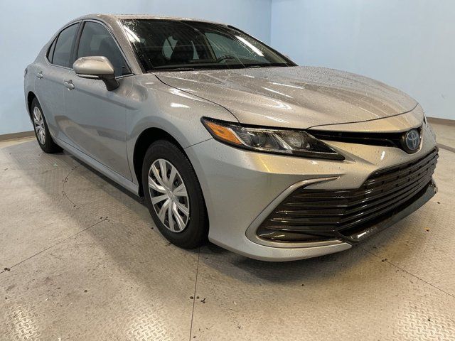 2024 Toyota Camry Hybrid LE