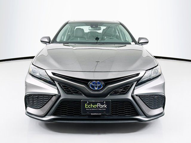 2024 Toyota Camry Hybrid SE