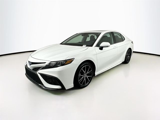 2024 Toyota Camry Hybrid SE