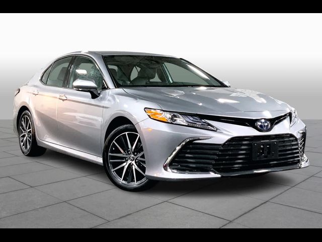 2024 Toyota Camry Hybrid XLE