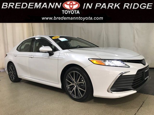 2024 Toyota Camry Hybrid XLE