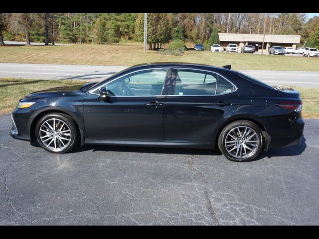 2024 Toyota Camry Hybrid XLE