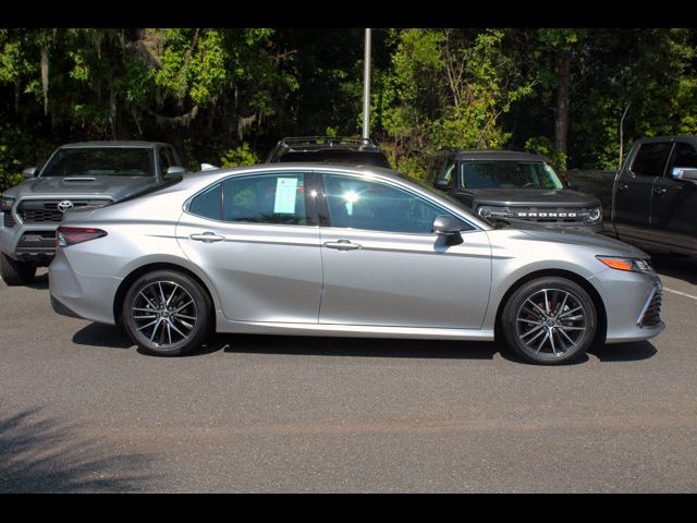 2024 Toyota Camry Hybrid XLE