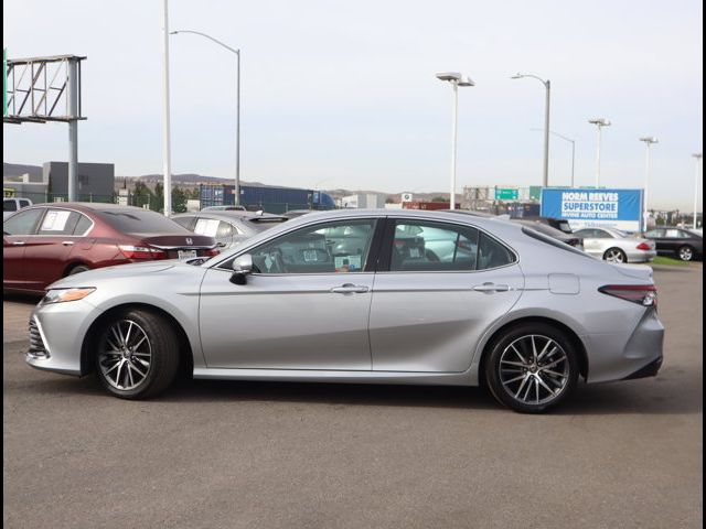 2024 Toyota Camry Hybrid XLE