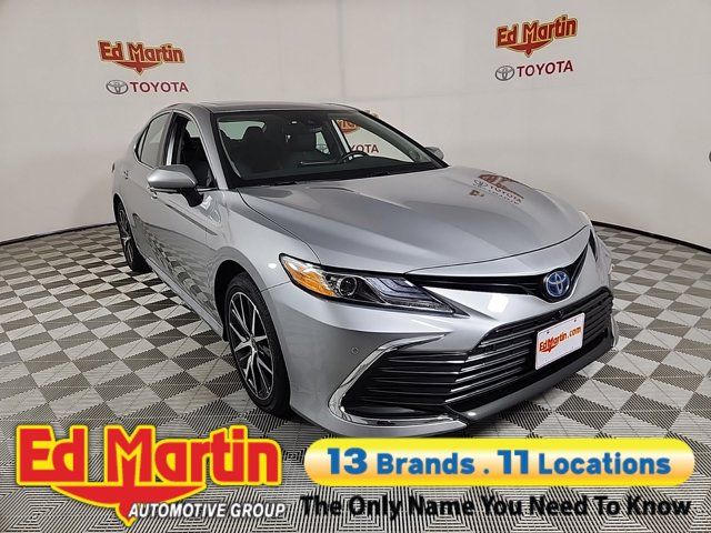 2024 Toyota Camry Hybrid XLE