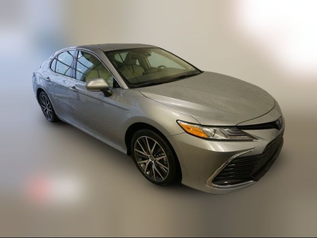 2024 Toyota Camry Hybrid XLE