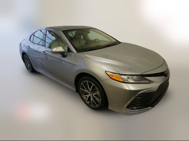 2024 Toyota Camry Hybrid XLE