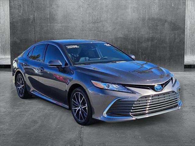 2024 Toyota Camry Hybrid XLE