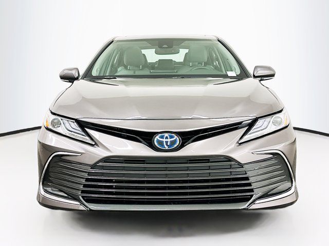 2024 Toyota Camry Hybrid XLE