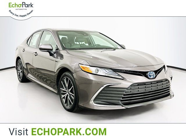 2024 Toyota Camry Hybrid XLE