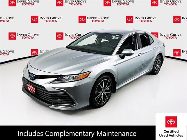 2024 Toyota Camry Hybrid XLE