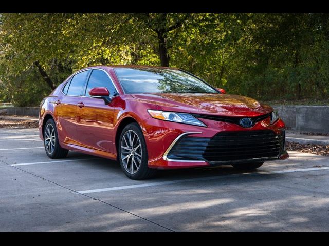 2024 Toyota Camry Hybrid XLE