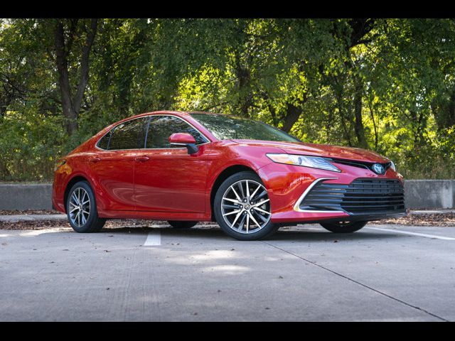 2024 Toyota Camry Hybrid XLE