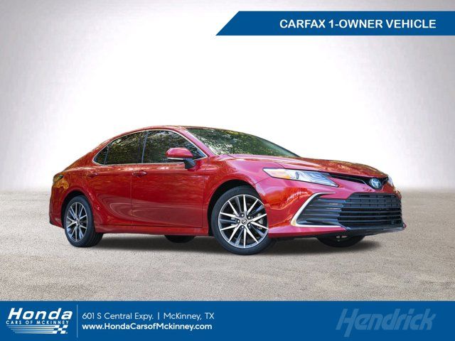 2024 Toyota Camry Hybrid XLE