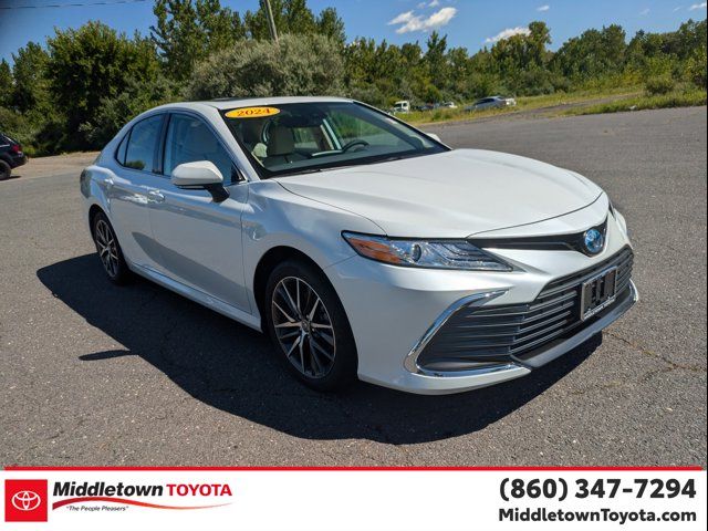 2024 Toyota Camry Hybrid XLE