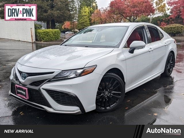 2024 Toyota Camry Hybrid XSE